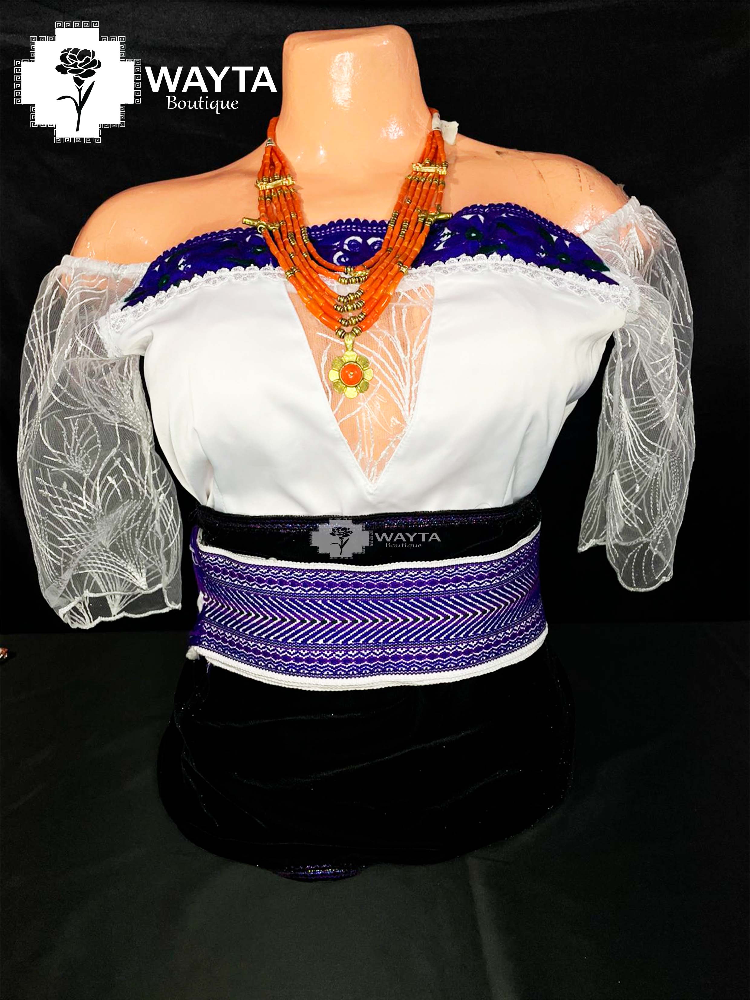 BLUSA - Bordado a máquina hombrera recta con toque de tul en v manga corta y cómoda